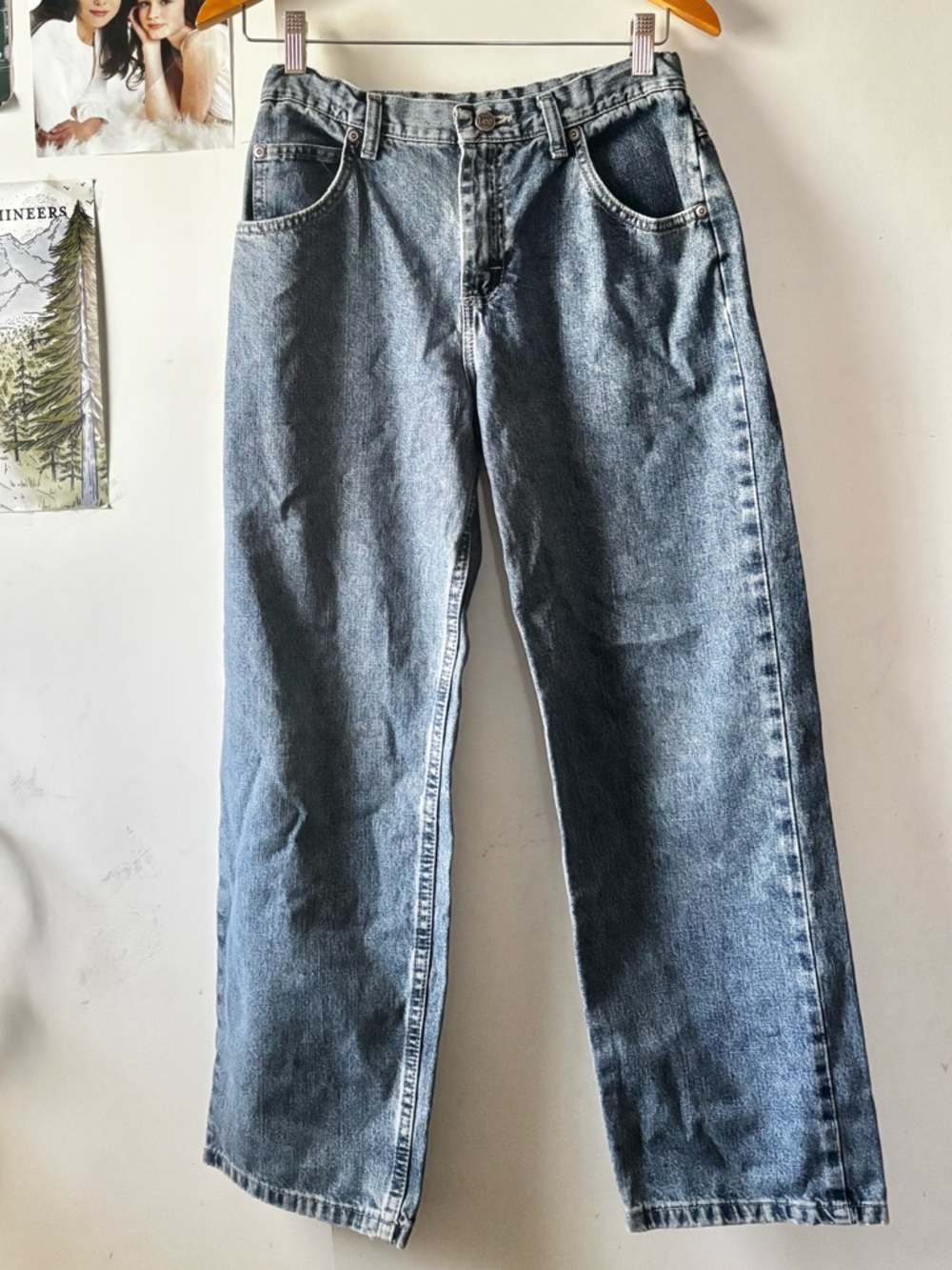 Classic High-Waist Straight Leg Jeans - Light Blue Denim